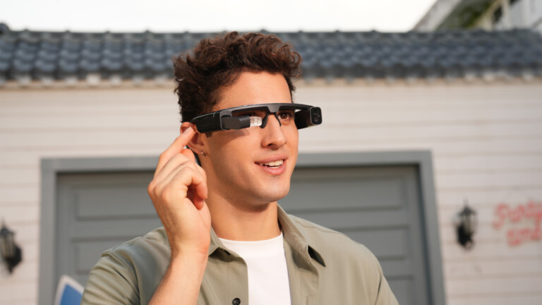 SUPERHEXA Vision dual-cam AR glasses offer live streaming and hands-free shooting