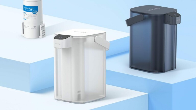 Waterdrop Electric Water Filter Pitcher has a large capacity, suiting multiple users